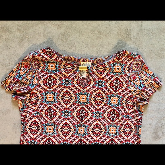 Beautiful/Colorful/Comfortable Dress - Picture 2 of 5